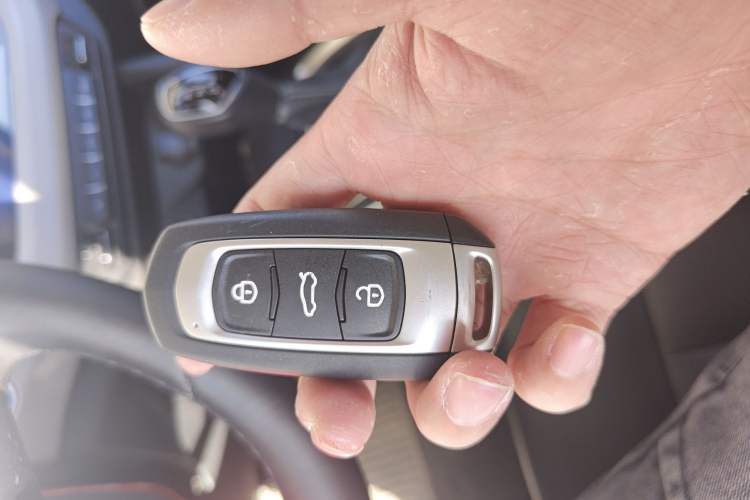 Used Geely Auto Vision X3 2020 1.5L CVT Luxury Model
