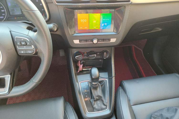 Used MG ZS 2018 1.5L Automatic Luxury Edition China V Standard