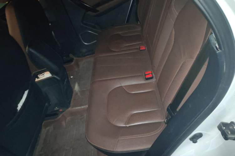 Used FAW Senya R7 2016 1.6L manual luxury version
