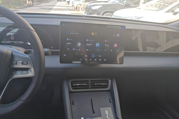 Used BYD Qin L 2024 DM-i 120KM Leading Model
