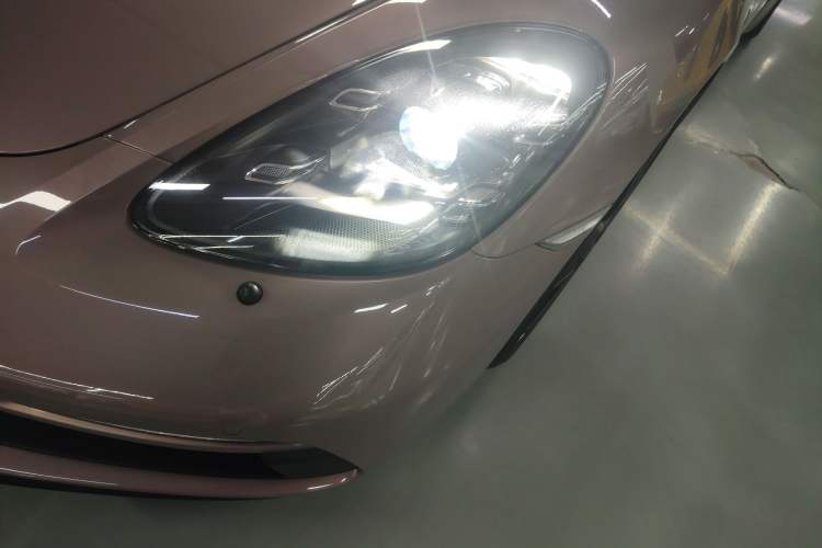 Used Porsche 718 2022 Spyder 2.0T
