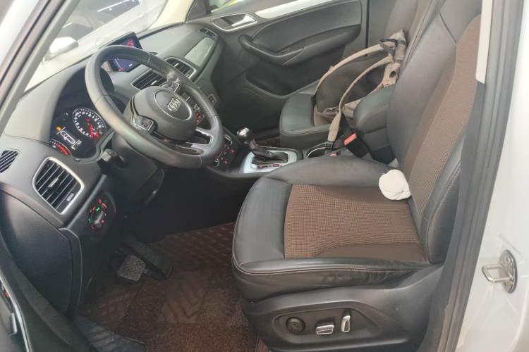 Used Audi Q3 2017 30 TFSI Fashion Model
