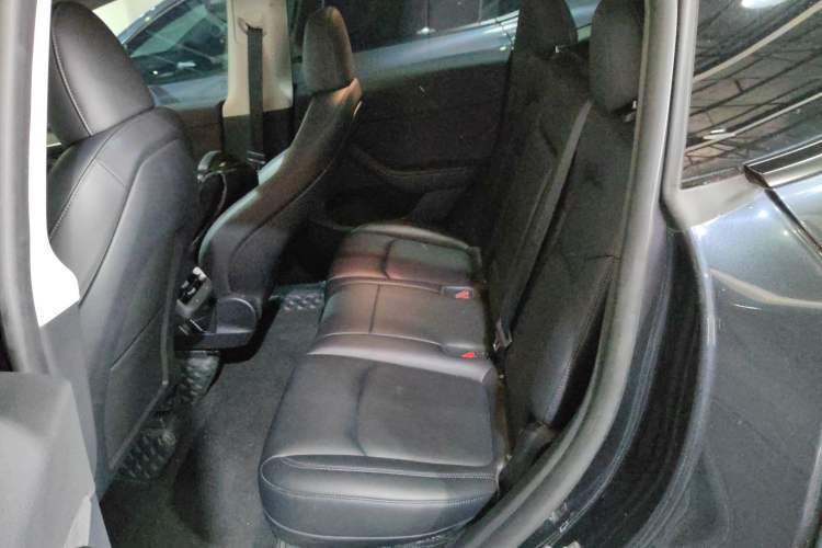 Used Tesla Model Y 2024 Rear-Wheel-Drive Version
