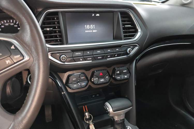 Used GAC Trumpchi GS4 2017 235T Automatic Two-Wheel Drive Luxury Smart Connectivity Version
