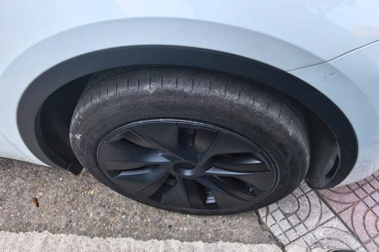 Used Tesla Model Y 2024 Rear-Wheel-Drive Version
