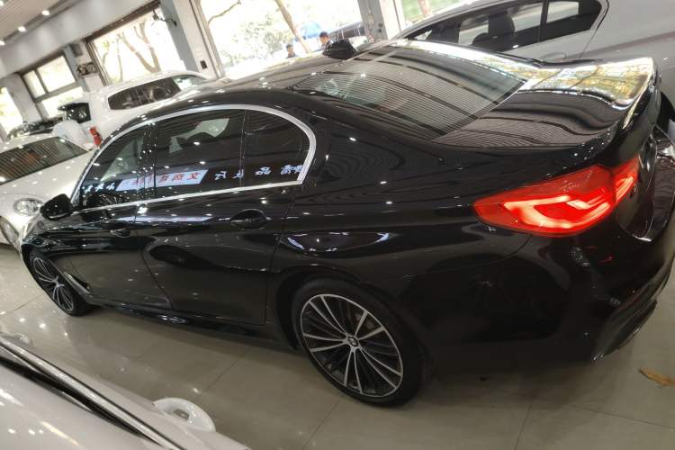 Used BMW 5 Series 2020 530Li Leading Model M Sport Package