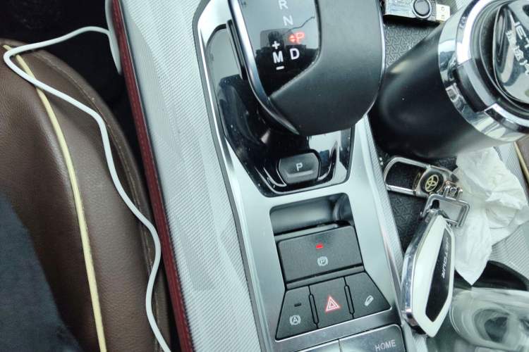 Used JETOUR X70 PLUS 2023 1.5T DCT Brave PLUS 5-Seater
