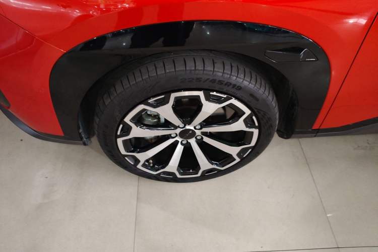 Used AION V 2024 Aion Tyrannosaurus 650 LiDAR Edition
