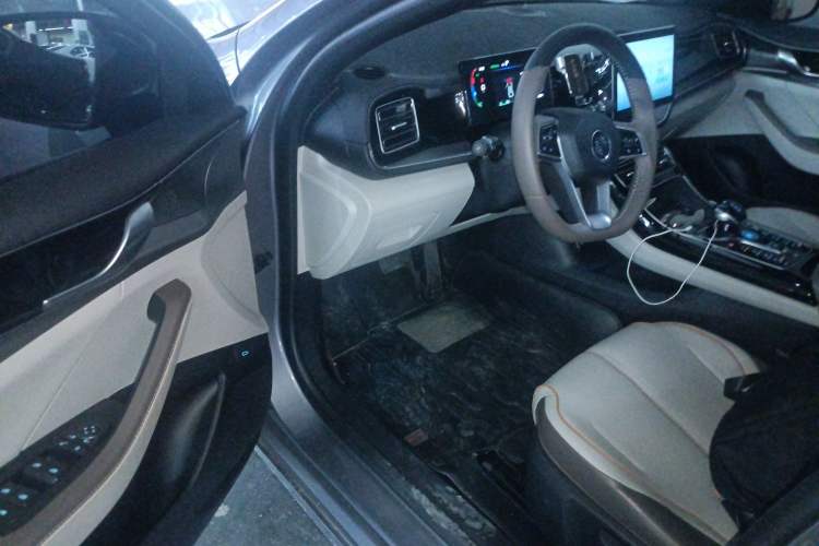 Used BYD Qin PLUS 2023 Champion Edition DM-i 120KM Leading Model
