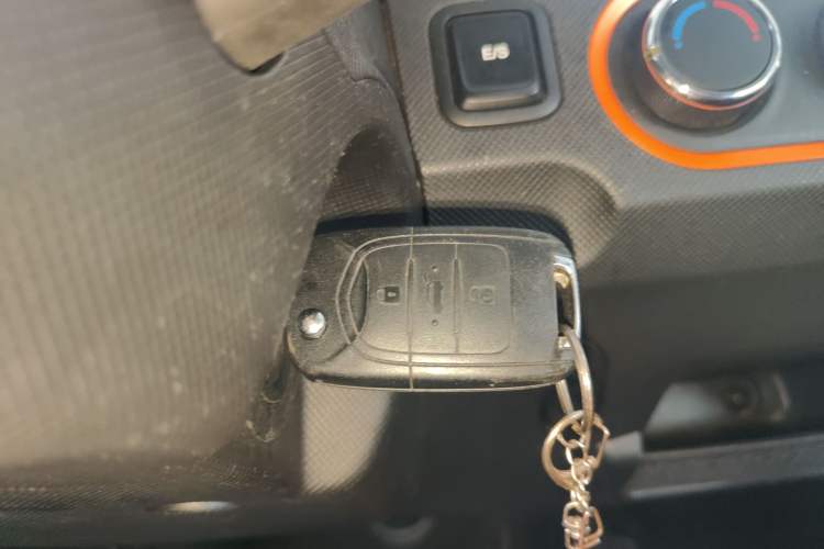 Used Wuling Hongguang MINIEV 2022 Easy Version Lithium Iron Phosphate
