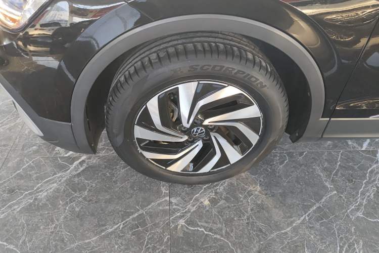 Used Volkswagen Tiguan L 2022 330TSI Automatic Two-Wheel Drive Smart Edition