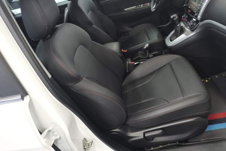 Used Haval M6 2019 1.5T DCT Two-Wheel Drive Elite Version China VI Standard
