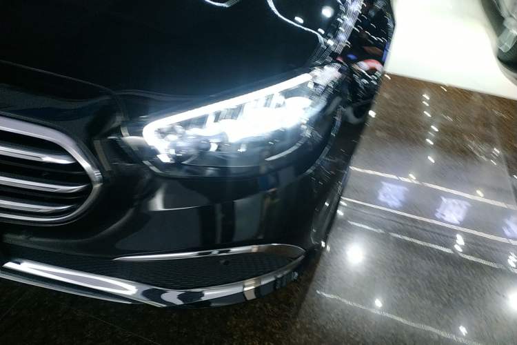 Used Mercedes-Benz E-Class 2023 Facelift E 260 L
