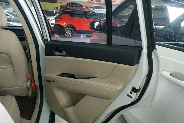 Used Zotye Domy X5 2017 Value Edition 1.6L Manual Comfort Model
