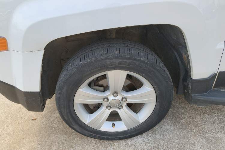 Used  Patriot 2014 2.0L Sport Enhanced Edition