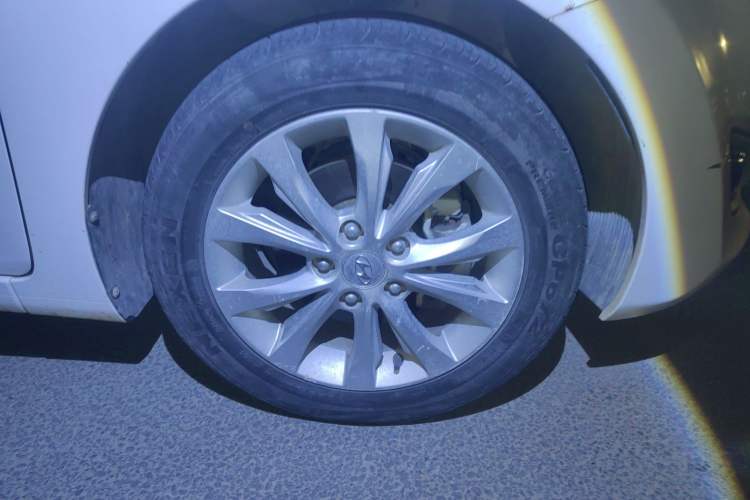 Used Hyundai Elantra (5th Generation / Langdong) 2016 1.6L Automatic Smart Version
