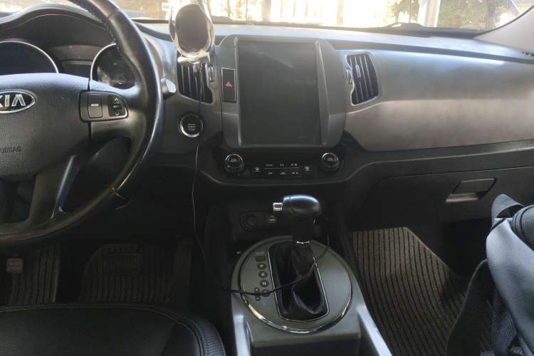 Used Kia Sportage R 2015 2.0L Automatic Two-Wheel Drive DLX Model