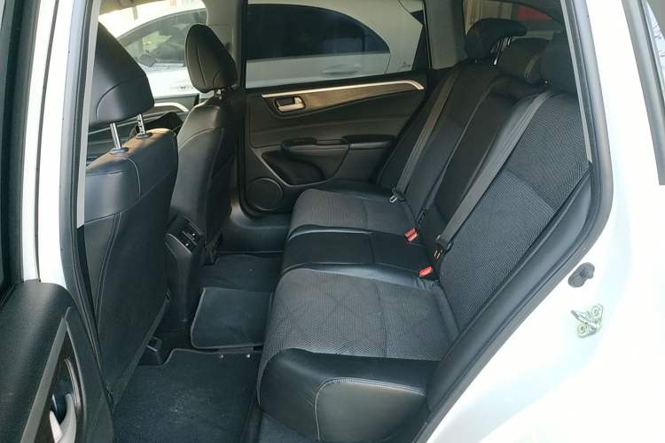 Used Honda Jade 2014 1.8L Automatic Comfort Elite Version 5 Seats
