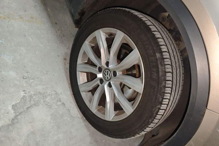 Used Volkswagen T-ROC 2018 280TSI DSG Two-Wheel Drive Advanced Version China V Emission Standard
