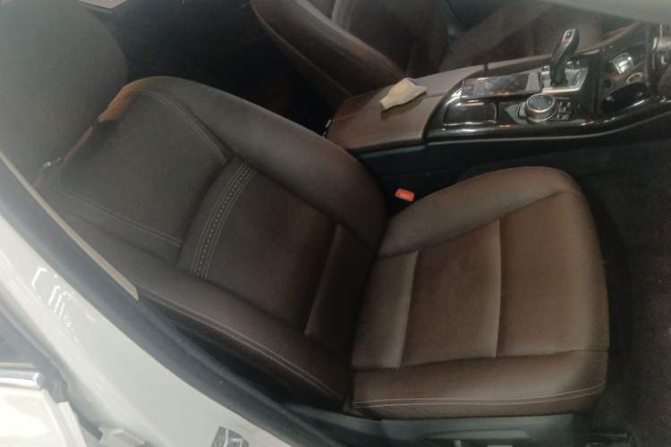 Used BMW 5 Series 2014 525Li Luxury Design Package
