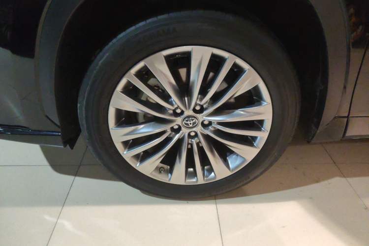 Used Toyota Highlander 2022 Dual-Engine 2.5L Four-Wheel Drive Prestige Version 7 Seats
