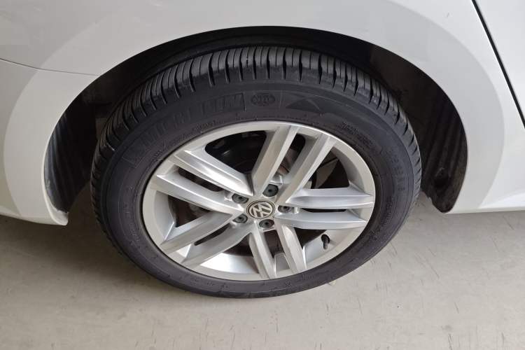 Used Volkswagen Gran Lavida 2015 230TSI DSG Comfort Edition