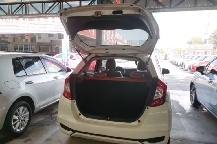 Used Honda Fit 2018 1.5L CVT Comfort Sunroof Version