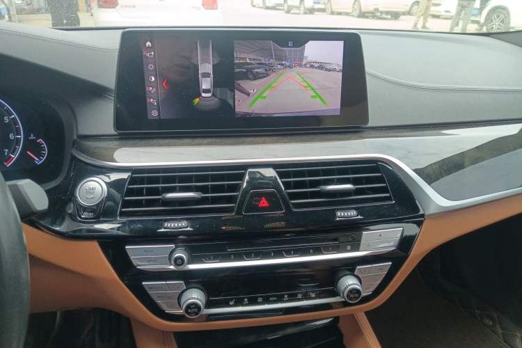 Used BMW 5 Series 2019 530Li Leading Model M Sport Package
