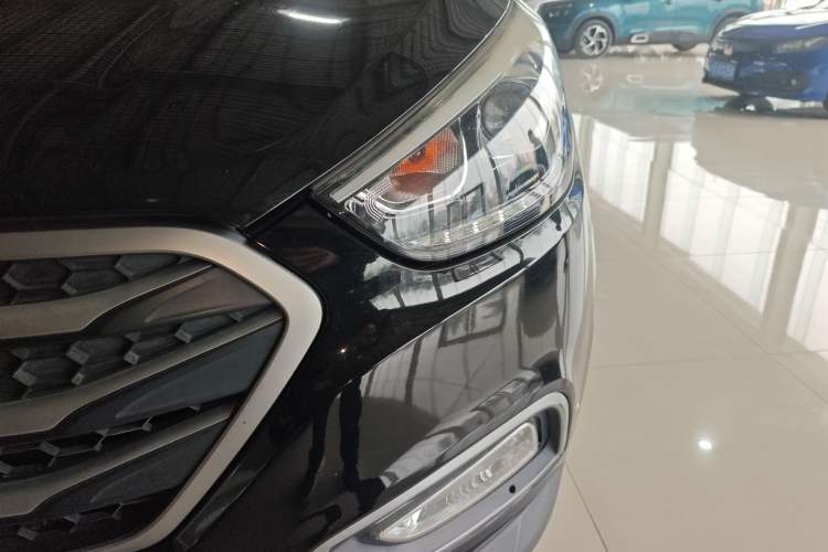 Used Hyundai ix35 2013 2.0L Automatic Two-Wheel Drive Smart GLS China IV Standard