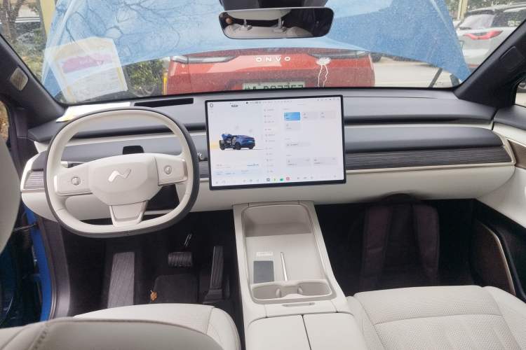 Used ONVO L60 2024 60 kWh Rear-Drive Version