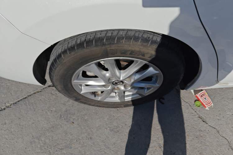 Used Mazda Mazda 3 Axela 2016 Sedan 1.5L Automatic Luxury Model
