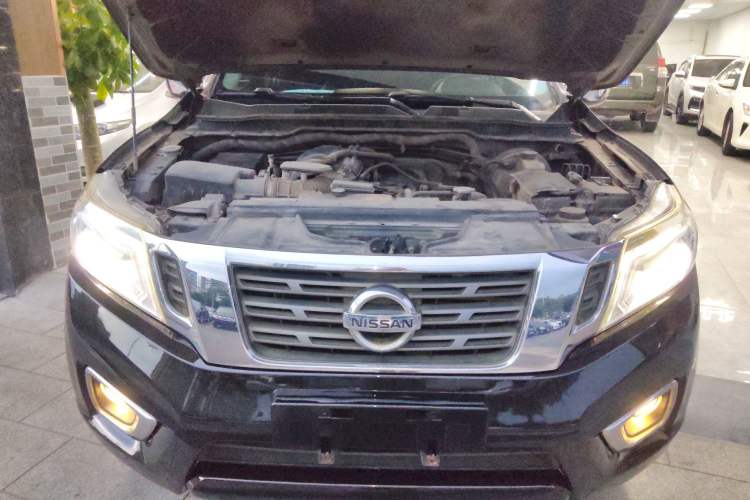 Used Nissan Navara 2017 2.5L Automatic 4x4 Luxury Edition QR25
