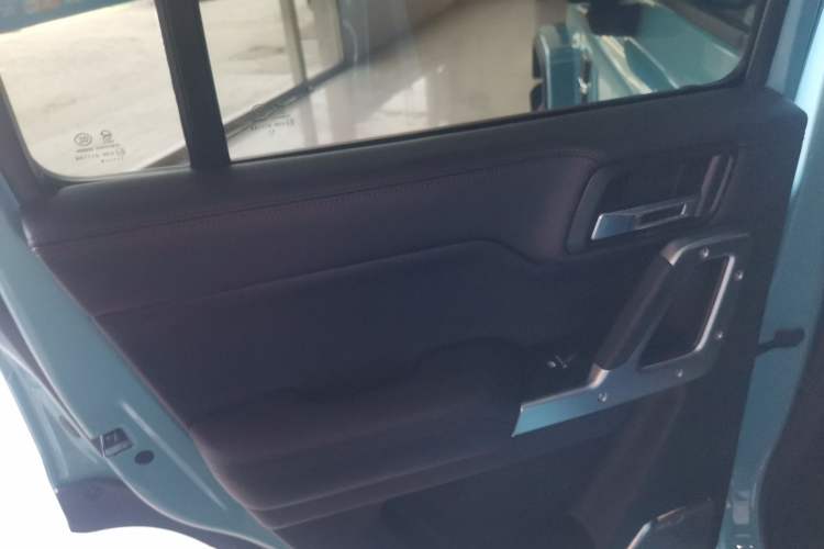 Used  T01 2025 2.0T Changfeng
