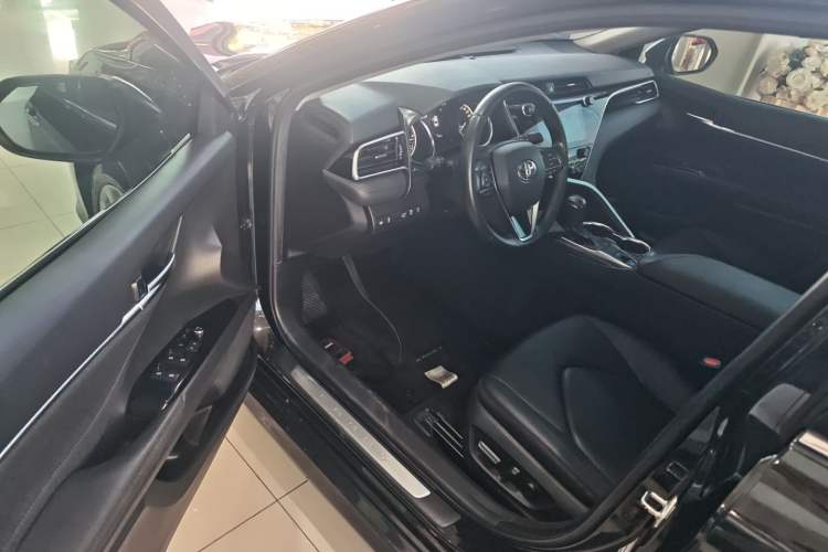 Used Toyota Camry 2019 2.0G Luxury Edition China VI Standard
