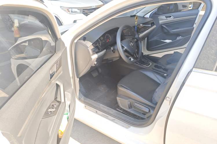 Used Volkswagen Lavida 2019 1.5L Automatic Comfort Edition China VI Standard