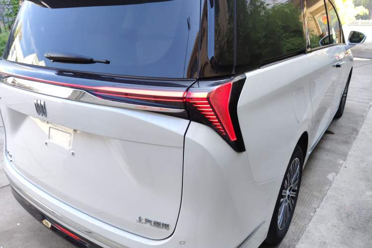 Used Buick GL8 New Energy 2024 Lu Zun Luxury Edition 6-Seater
