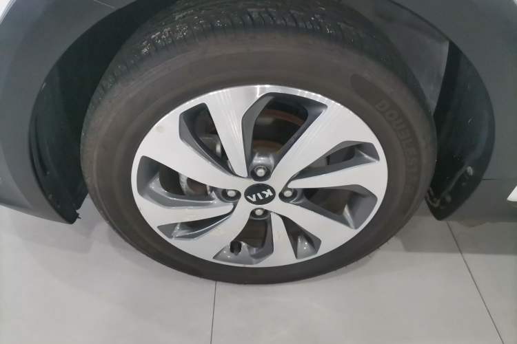 Used Kia KX Cross 2017 1.4L AT GLS
