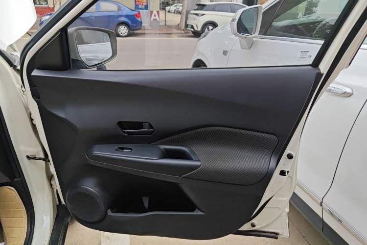 Used Nissan Kicks 2019 1.5L Manual Cool Edition
