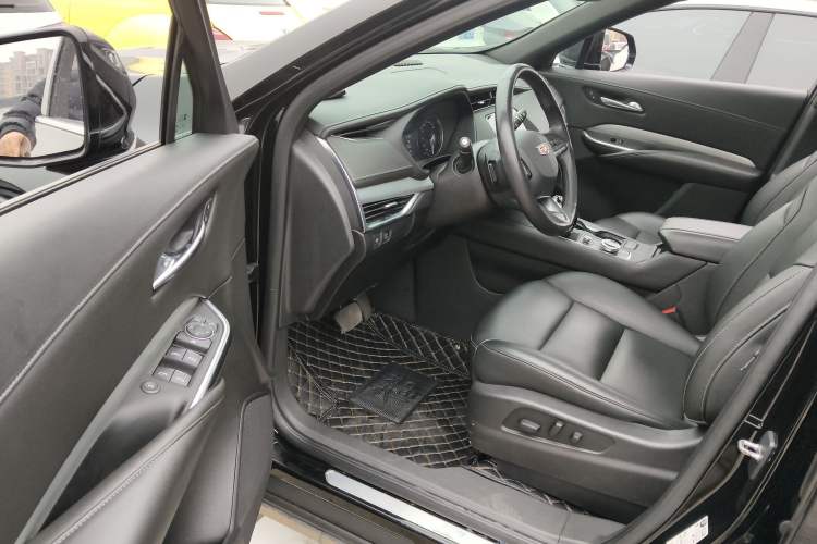 Used Cadillac XT4 2021 28T Two-Wheel Drive Luxury Version
