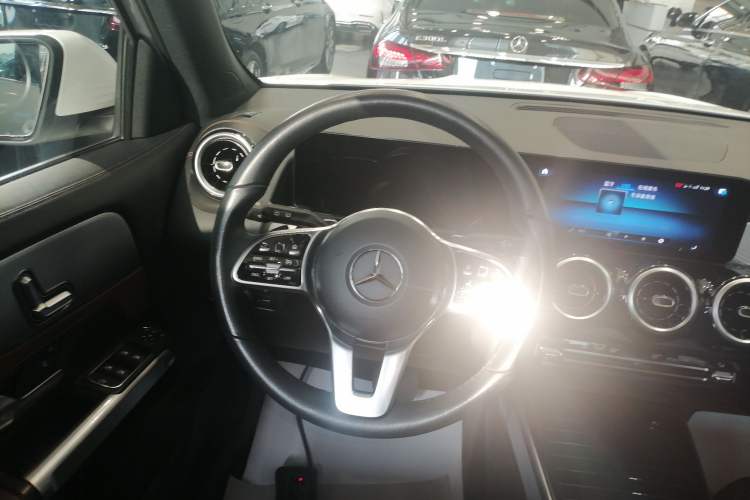 Used Mercedes-Benz GLB 2023 GLB 200 Fashion Model
