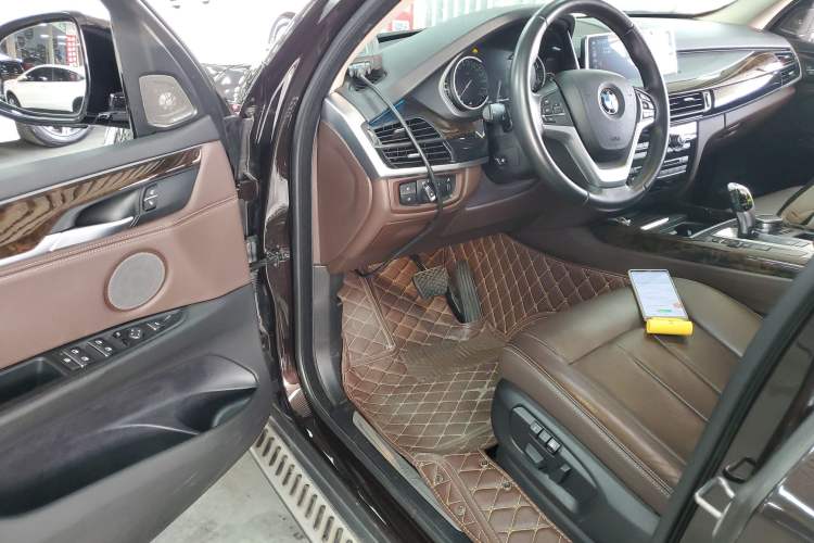 Used BMW X5 2018 xDrive28i
