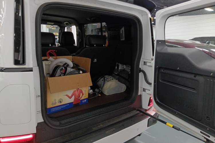 Used  V23 2025 501 Four-Wheel Drive Intelligent Driving Version
