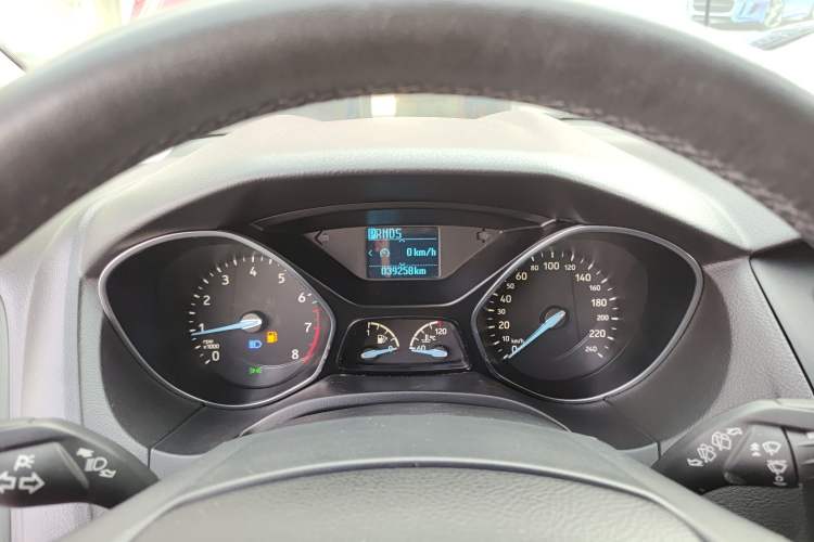 Used Ford Focus 2017 Hatchback 1.6L Automatic Fashion Edition Smart Drive Version