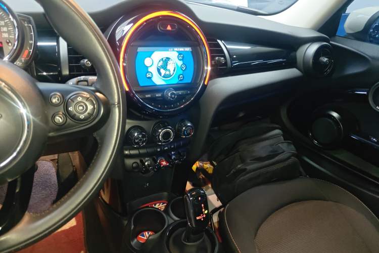 Used  MINI 2019 1.5T ONE PLUS