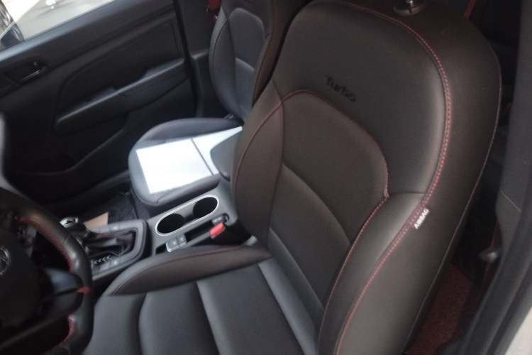 Used Hyundai Elantra 2019 1.4T Dual-Clutch Xuan Dong · Dynamic Model
