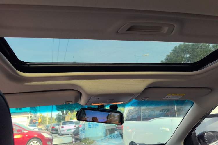 Used Chevrolet Monza 2020 Light Hybrid Redline 320T Dual-Clutch Thrilling Edition
