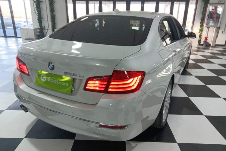 Used BMW 5 Series 2014 525Li Luxury Design Package
