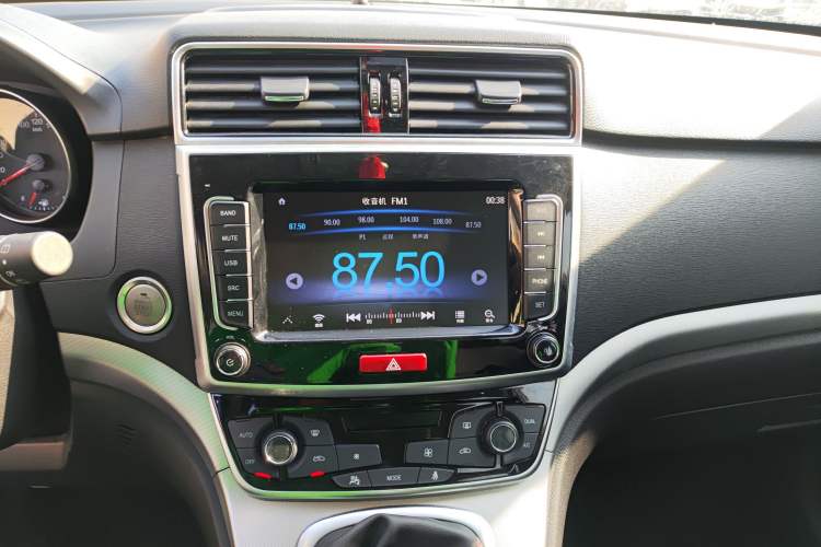 Used Haval M6 2019 1.5T Manual Two-Wheel Drive Elite Version China VI Standard
