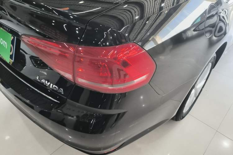 Used Volkswagen Lavida 2017 1.6L Automatic Comfort Edition