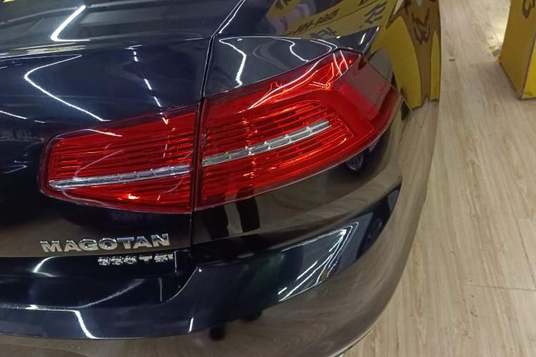 Used Volkswagen Magotan 2017 330TSI DSG Luxury Model
